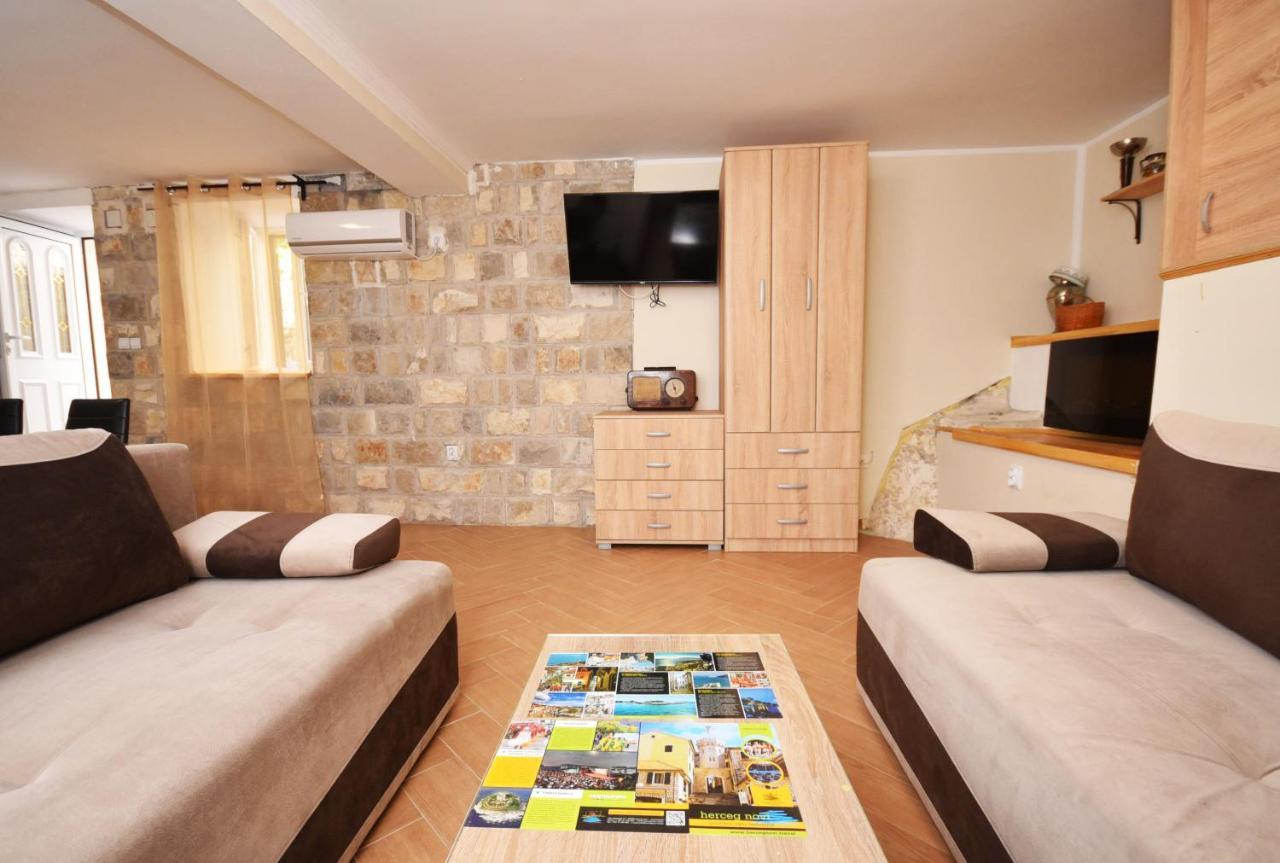 Vila Kula 1830 Apartments Херцег-Новий Екстер'єр фото